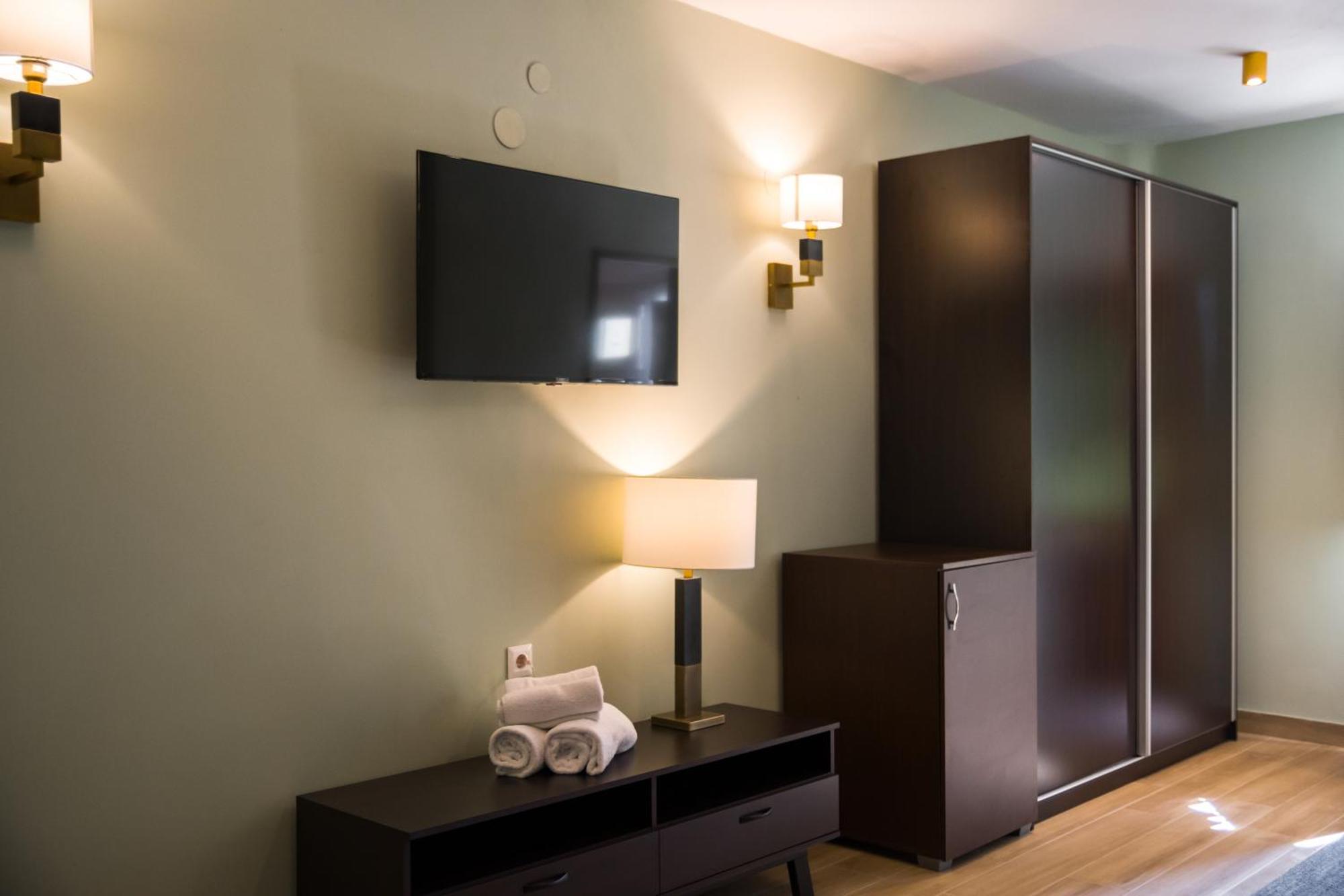 Prasino Horio Hotel Арнайа Екстериор снимка