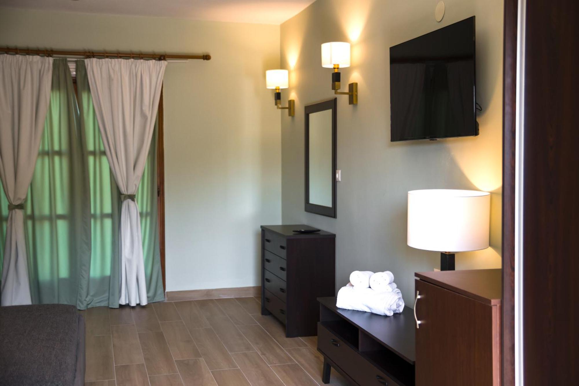 Prasino Horio Hotel Арнайа Екстериор снимка