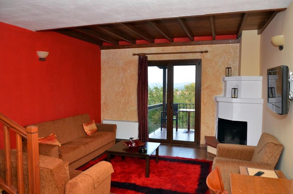 Prasino Horio Hotel Арнайа Стая снимка