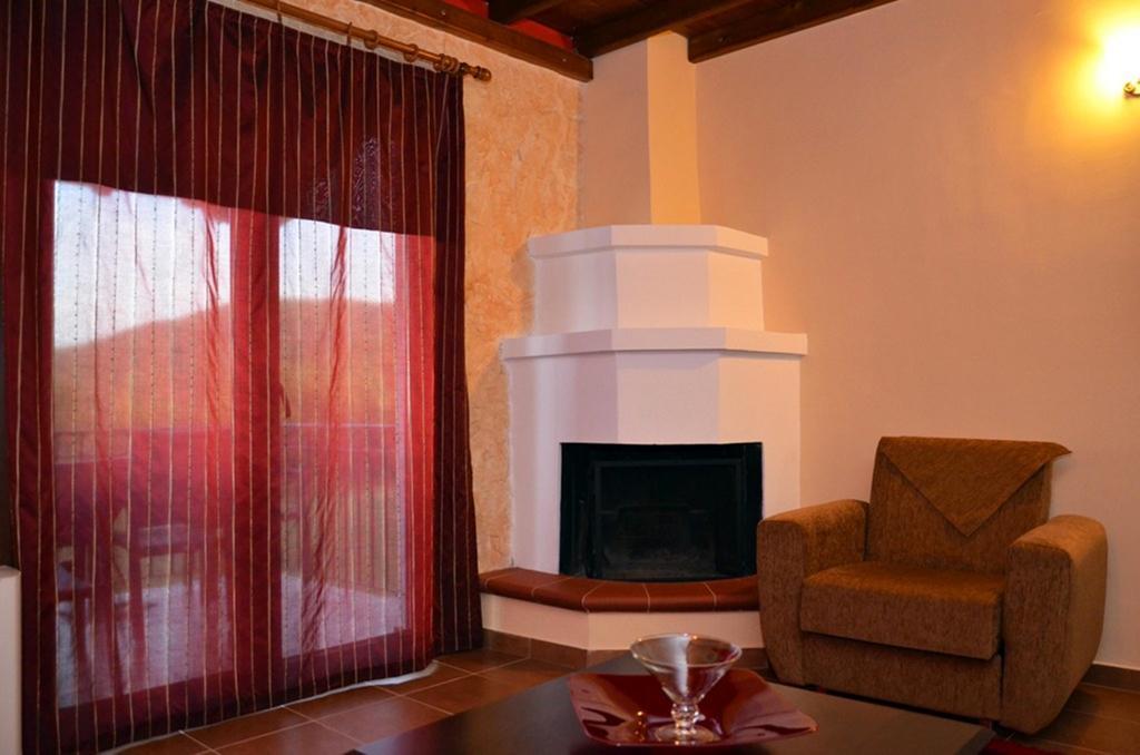 Prasino Horio Hotel Арнайа Стая снимка