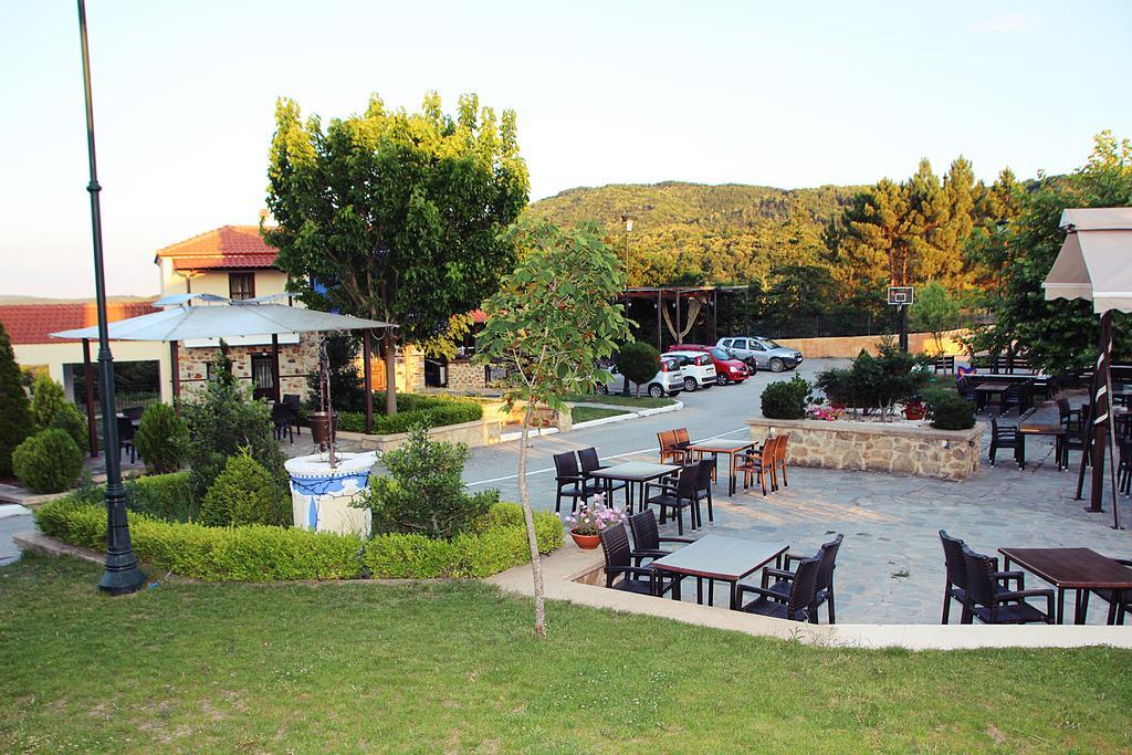 Prasino Horio Hotel Арнайа Екстериор снимка