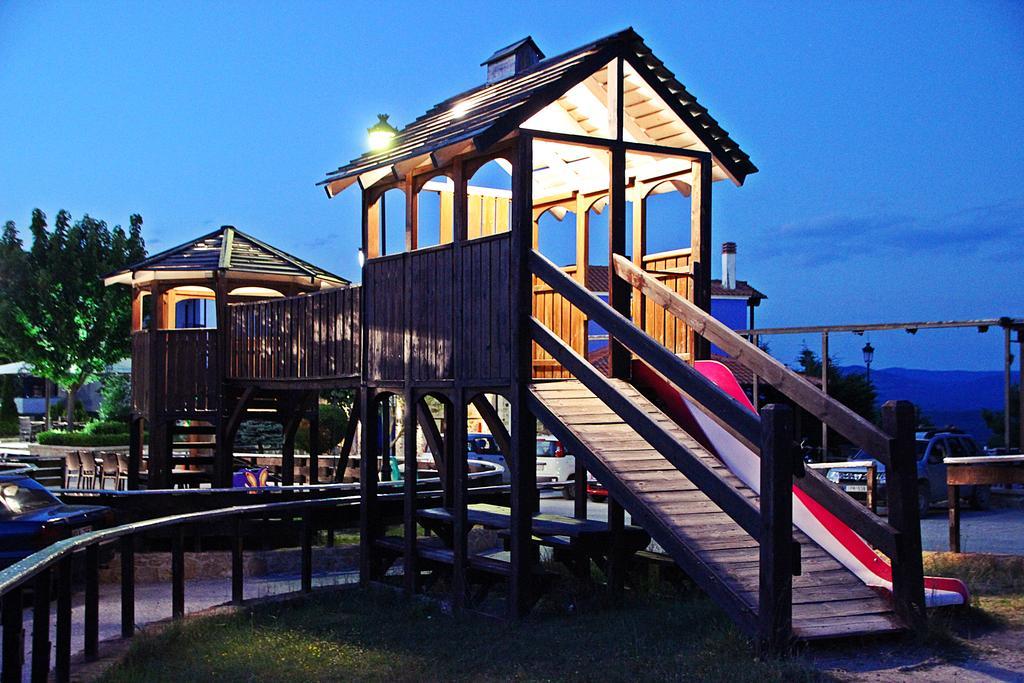 Prasino Horio Hotel Арнайа Екстериор снимка